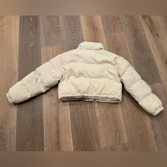 Adika Cropped Cream Corduroy Puffer Packet - Picture 9 of 12